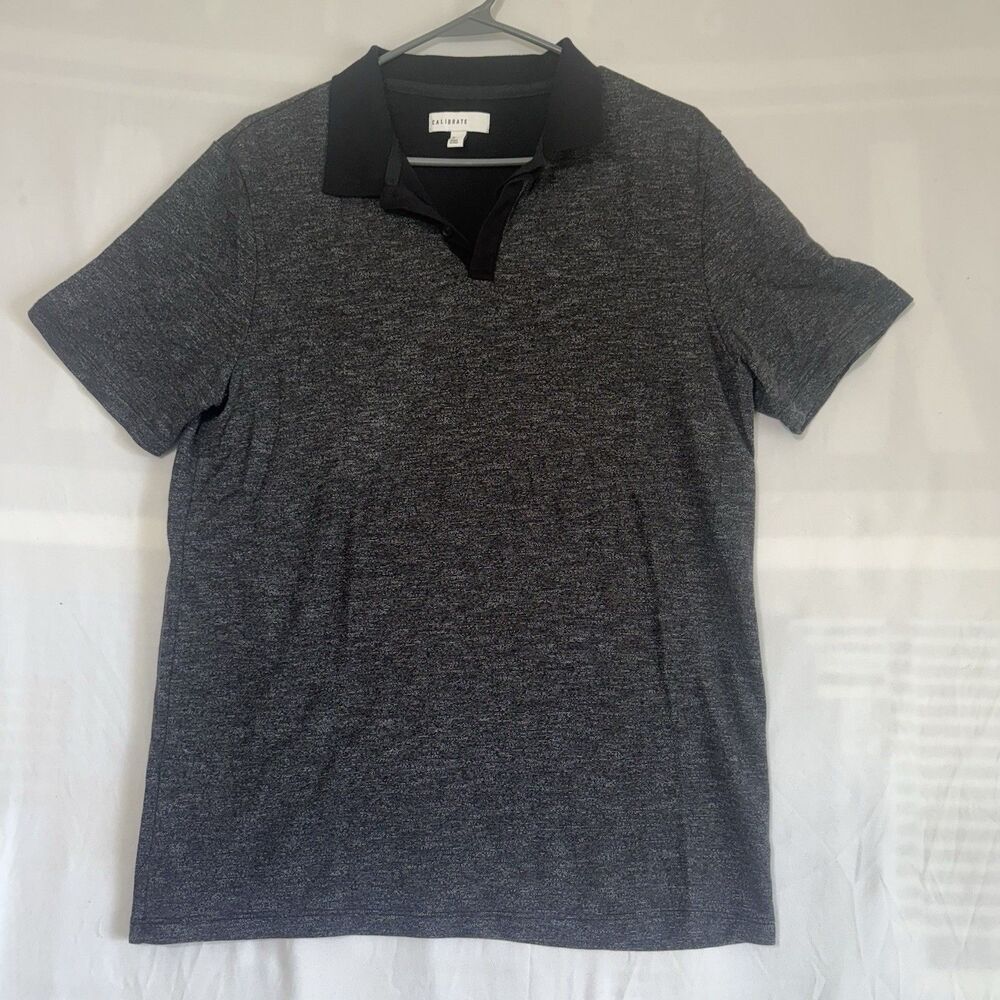 Calibrate Men's Polo Shirt Size Medium Black/ Grayish Hidden Buttons Stretch